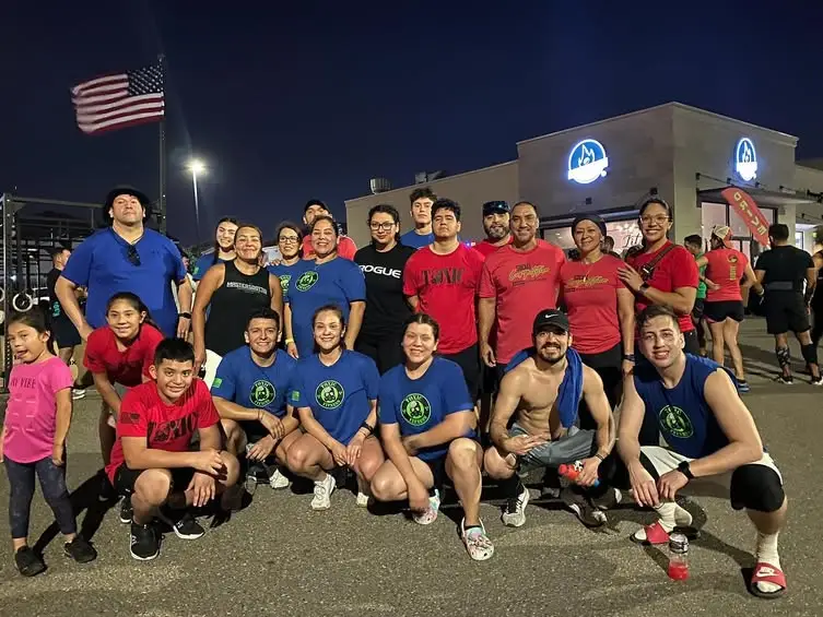 The Toxic Fitness team and members together in the gym